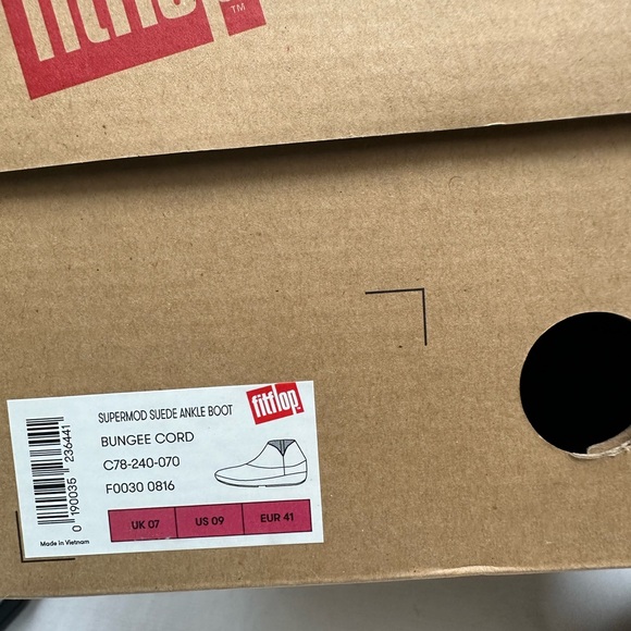 Fitflop Supermodel Suede Angle Boot in Bungee Cord, Size 9 - Picture 8 of 9